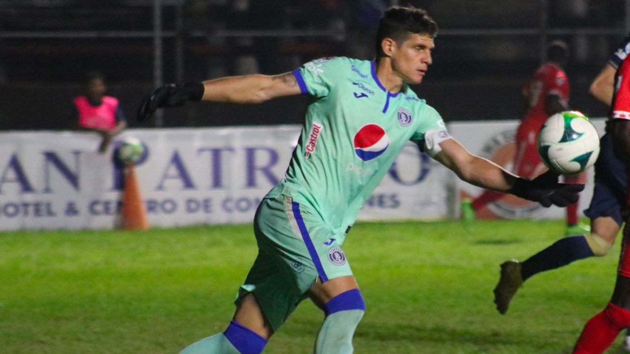 Motagua y Real Sociedad empataron sin goles en un trabado partido en Tocoa