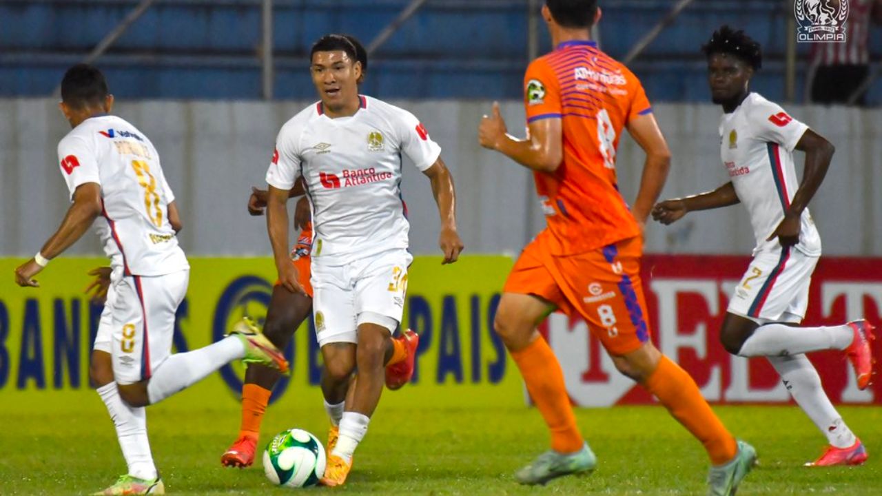 Olimpia dio un nuevo golpe de autoridad y vence a Lobos UPN para asegurar más su liderato