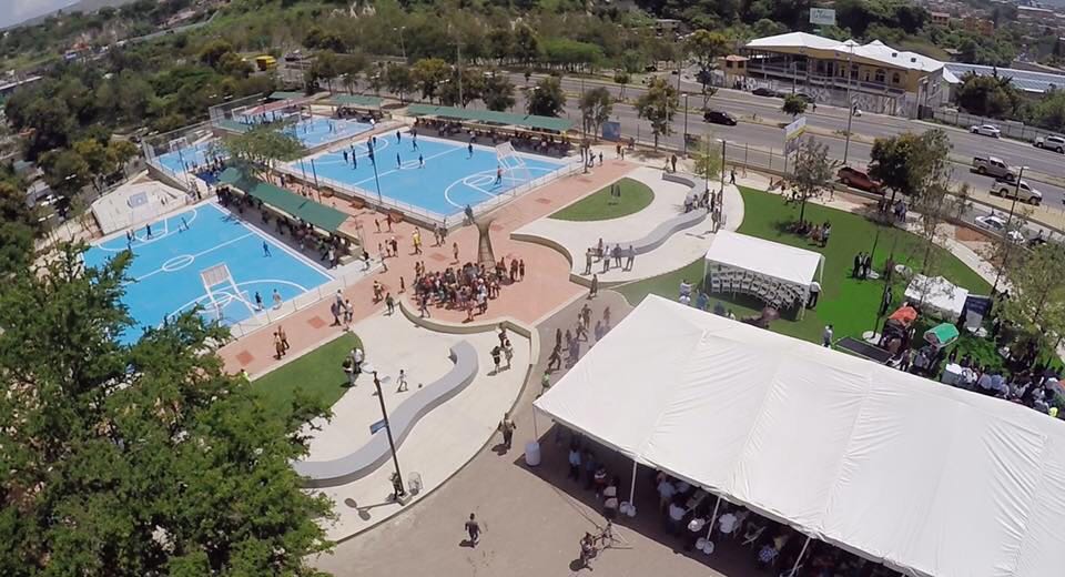 Honduras cuenta con diversos parques donde miles de hondureños van a jugar fútbol todos los días. Foto: Gobierno