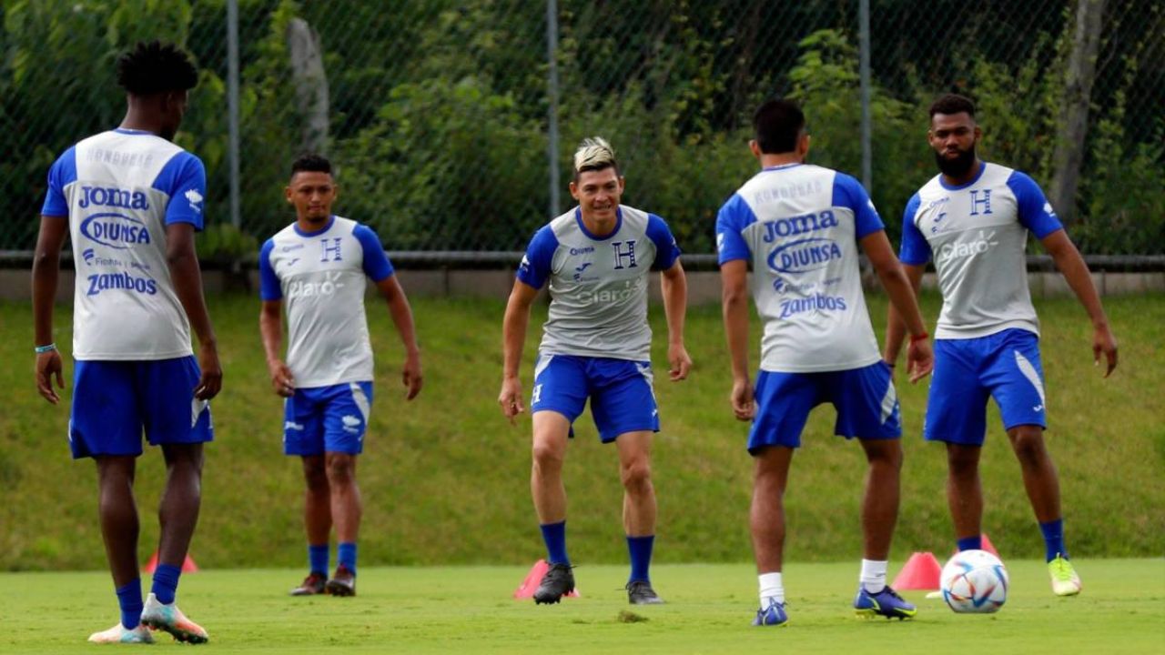 Francisco Martínez, principal novedad en nueva convocatoria de Honduras
