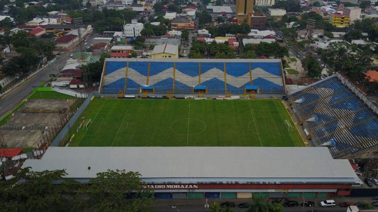 Confirman cuándo cerrarán el estadio Morazán para iniciar el cambio de grama