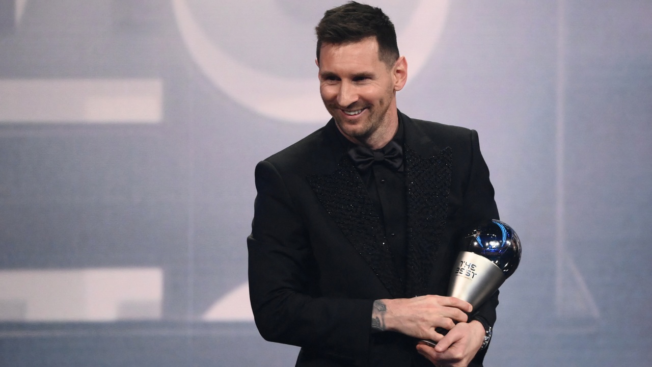 Lionel Messi gana el premio 'The Best' al mejor jugador del mundo y regresa a la cima del fútbol