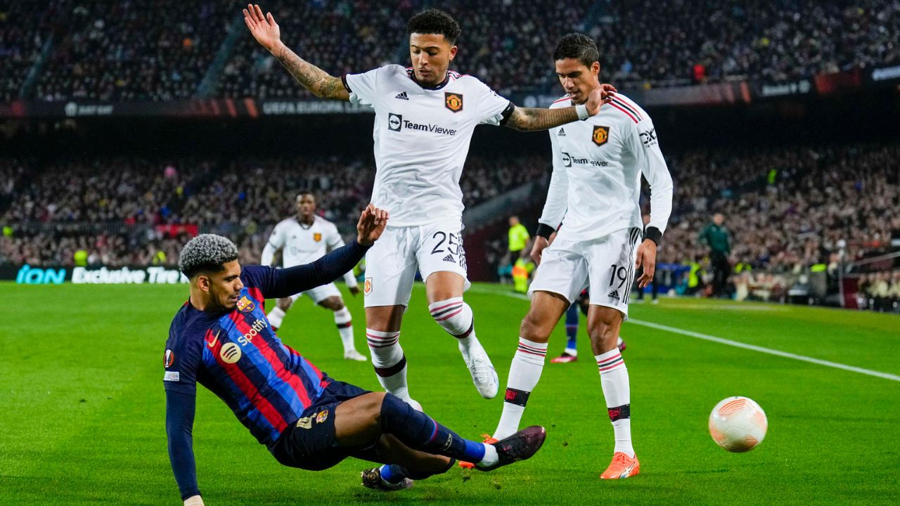 Barcelona salva el empate contra Manchester United y todo queda para la vuelta