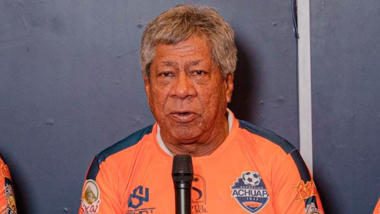 Primi Maradiaga recibe duro revés en Guatemala y deja de ser entrenador del Achuapa