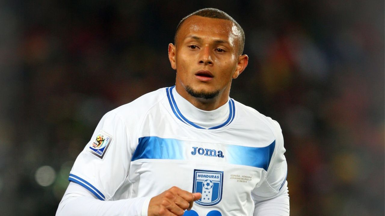 Sergio Mendoza reaparece y sigue vigente con club del fútbol hondureño