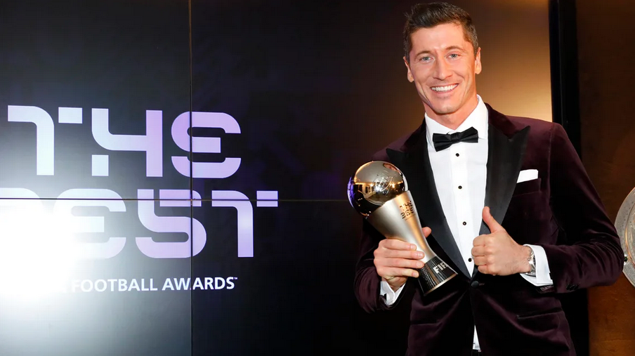 El delantero polaco, Robert Lewandowski, es el último ganador de The Best, obteniéndolo por segunda vez en 2021. Foto: Bundesliga