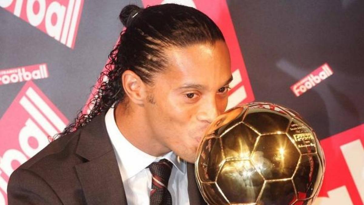 Ronaldinho ganó el Balón de Oro en 2005, ganándole a Frank Lampard y a Steven Gerrard en las votaciones. Foto: Internet