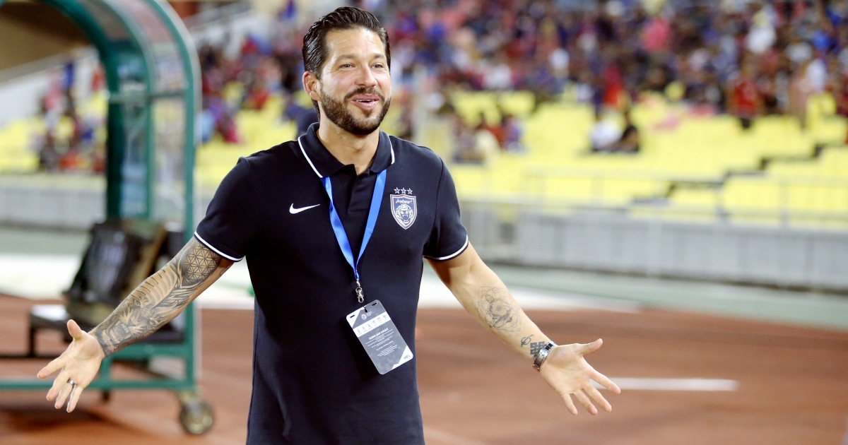 Benjamín Mora fue técnico del Johur Darul Ta ‘zim, equipo de Malasia. Foto: New Straits Times