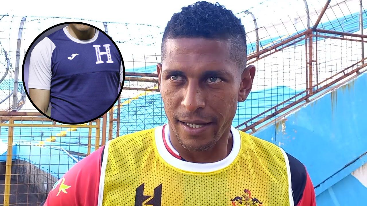 Carlo Costly cuestiona la falta de minutos de un legionario en partidos de la selección