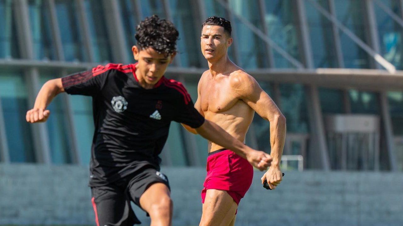 Cristiano Ronaldo Jr desea continuar con los pasos de su padre en el fútbol. Foto: Game News 24