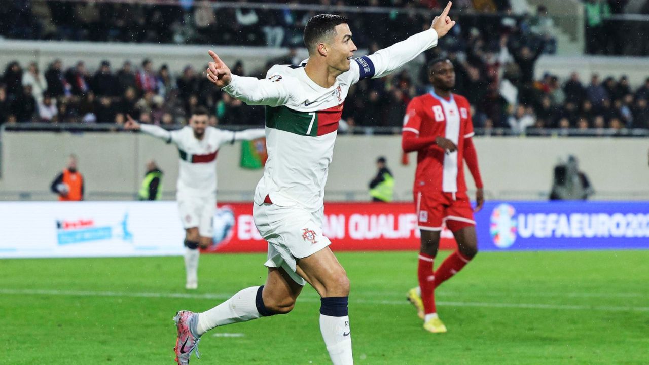 Cristiano Ronaldo vuelve a anotar doblete con Portugal en clasificatorio a la EURO 2024