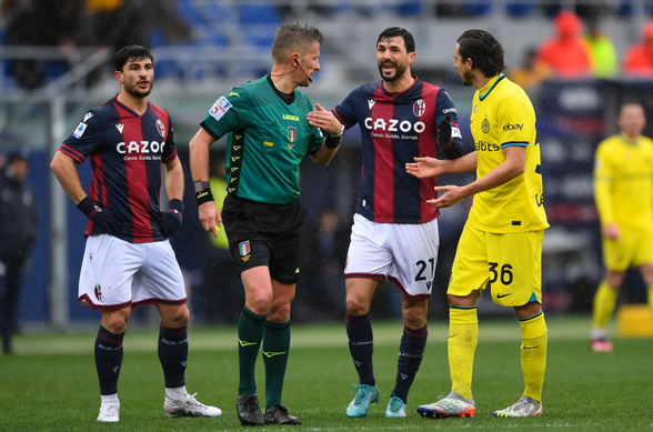 El último partido en el que Daniele Orsato fue árbitro, fue en la victoria del Bologna sobre el Inter. Foto: Goalist
