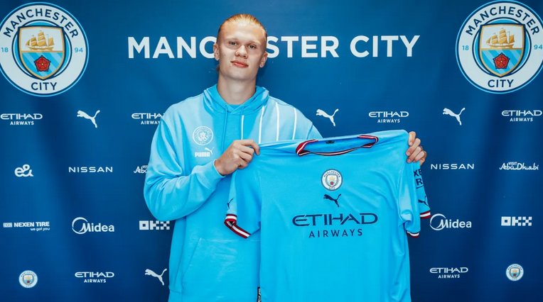 Debido a su gran rendimiento en Borussia Dortmund, el Manchester City fichó a Erling Haaland en 2022, pagando 60 millones de euros por él. Foto: A24