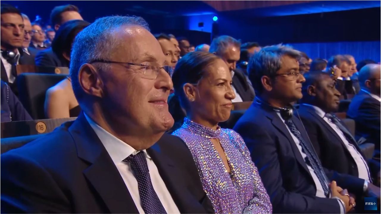 Hondureña estuvo presente en la gala de premios The Best en París   y posó con campeones del mundo