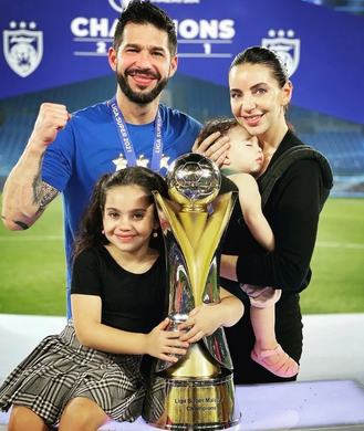 Benjamín Mora y su familia. Foto: El Imparcial