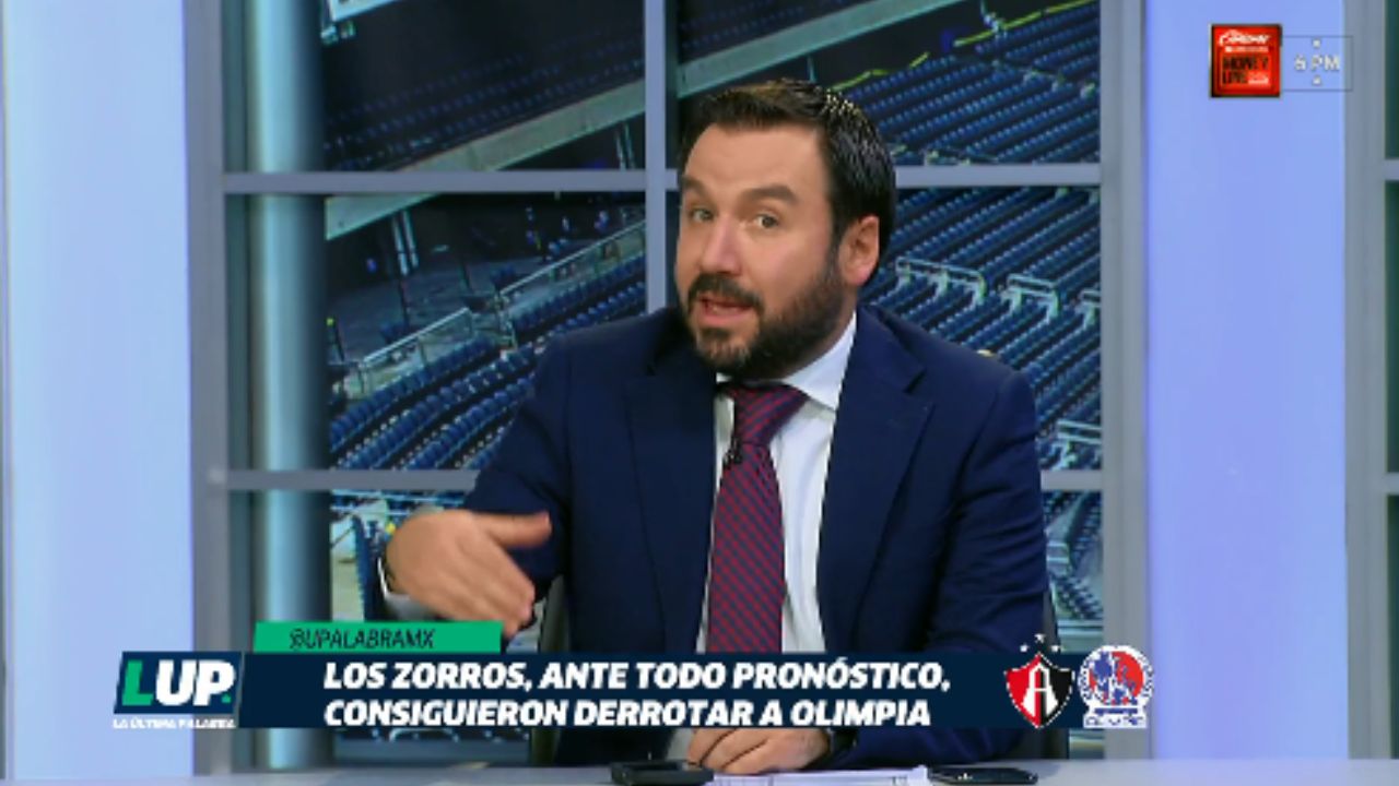 Periodista de FOX defiende al Olimpia a pesar de la derrota y se rinde ante Troglio