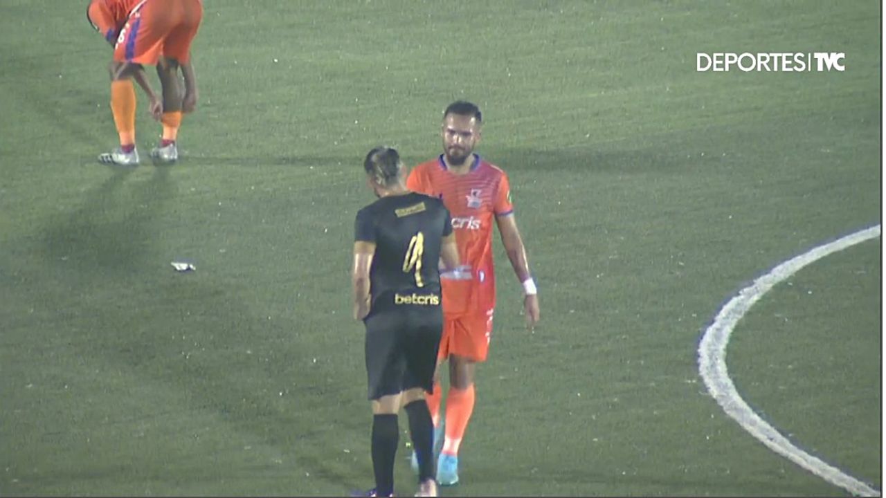 Lobos UPN goleó al Honduras Progreso en una noche inspirada del Caguama Cerna