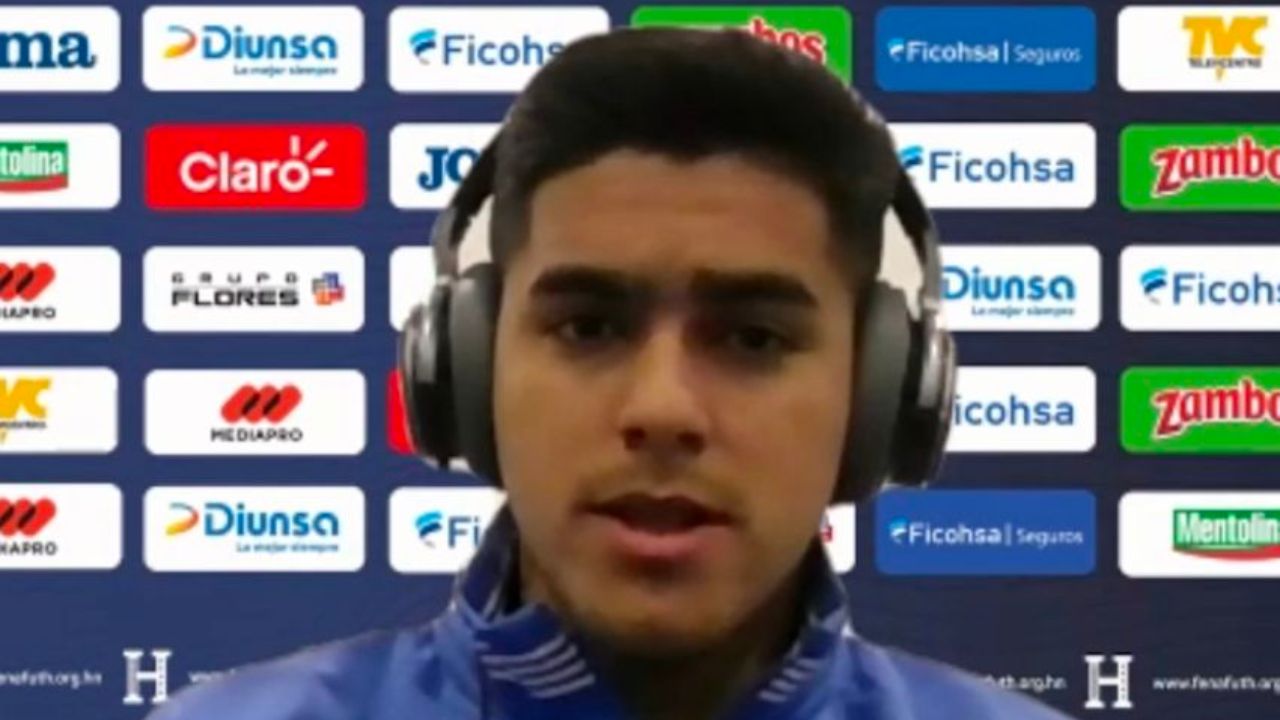 Luis Palma se refiere a su falta de minutos en la H y lo que piensa del proceso de Vazquez