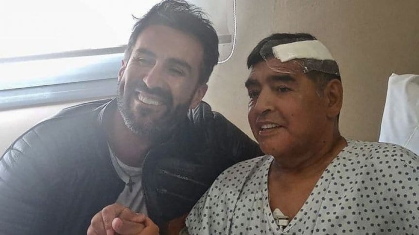 Después de ser dado de alta, Diego Maradona continuó con su recuperación en su casa en Nordelta. Foto: TyC Sports