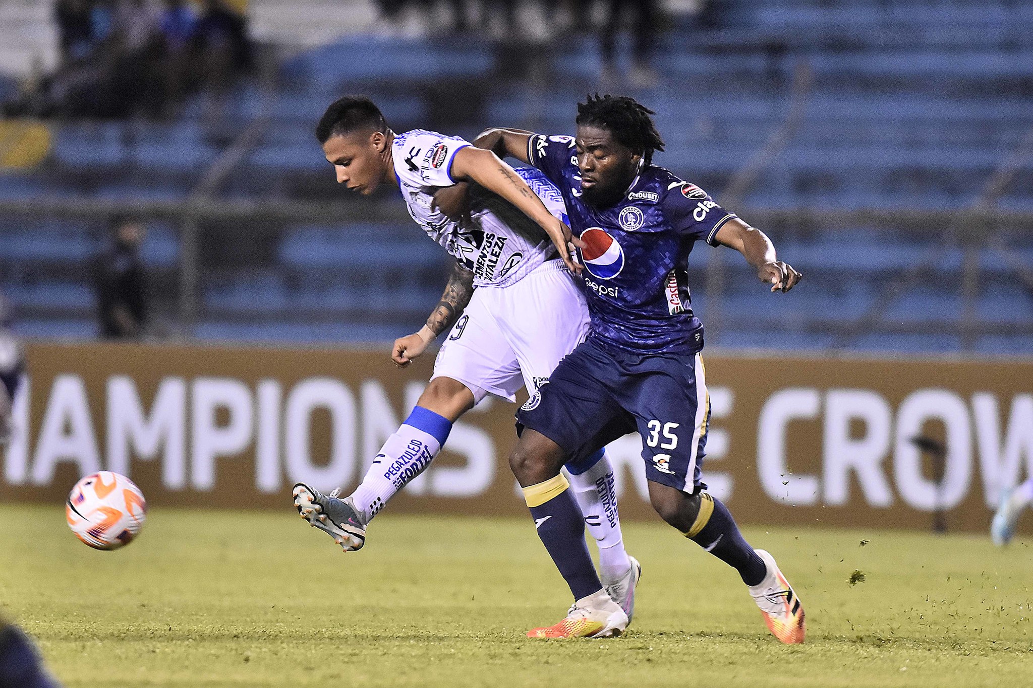 El partido de ida se jugó el 9 de marzo en el Estadio Olímpico de San Pedro Sula. Foto: Marca