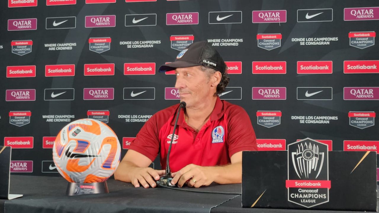 Pedro Troglio menciona lo que le dijo a los jugadores al descanso para que propinaran paliza al Atlas