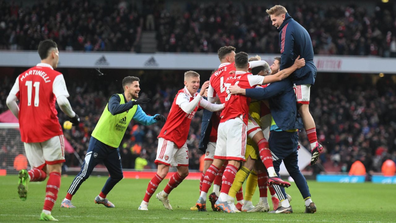 Arsenal con espectacular remontada vence al Bournemouth y mantiene su distancia en la Premier League