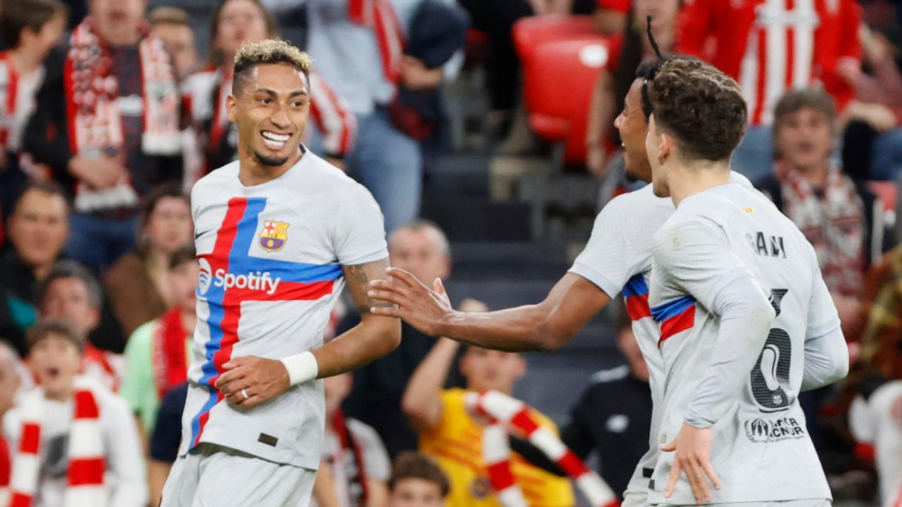 El Barcelona derrota con polémica al Athletic Club y sigue a 9 puntos de Real Madrid