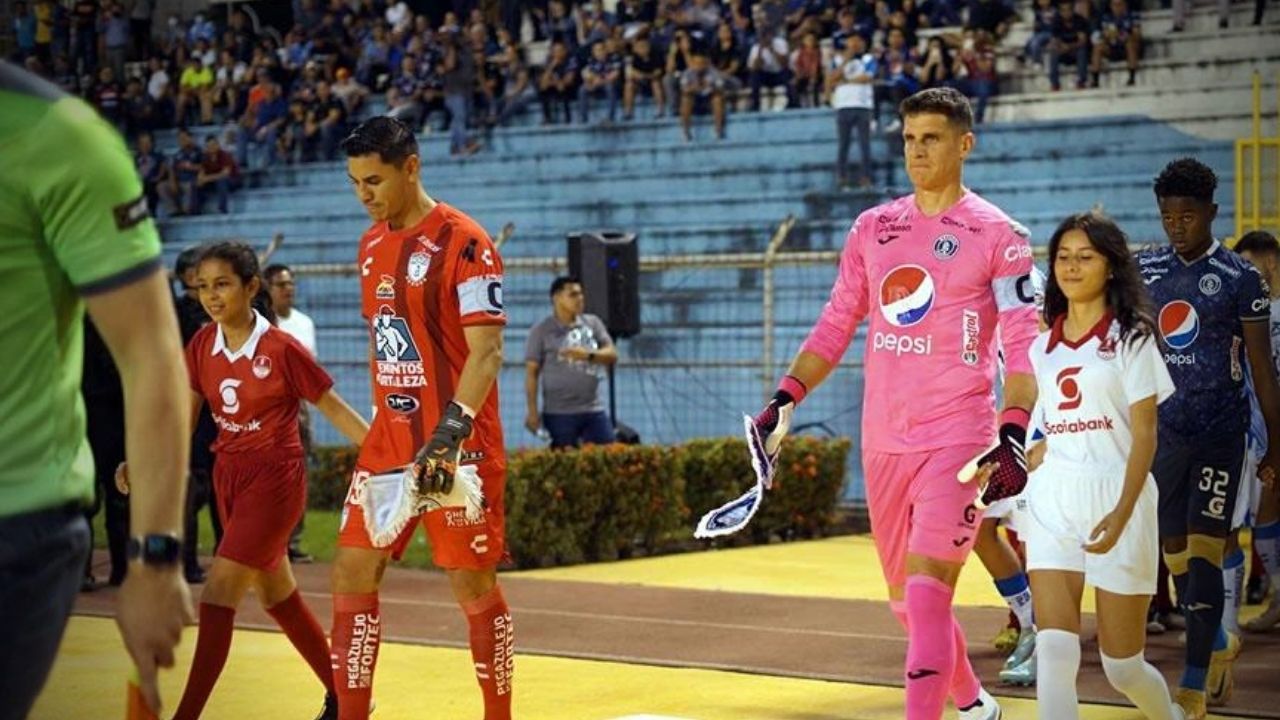 Porteros de Motagua y Pachuca comparten inesperados mensajes previo al duelo de vuelta