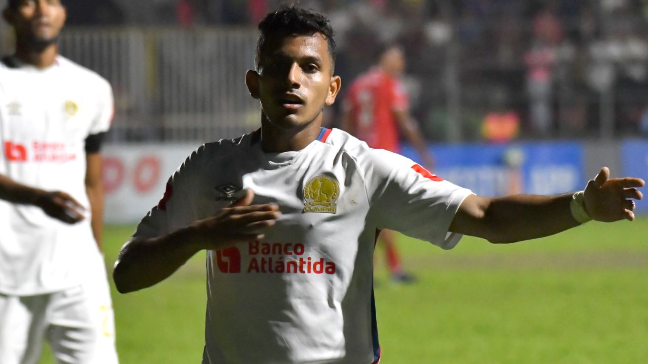 Olimpia sostiene su invicto ante Real Sociedad con dos golazos en Tocoa