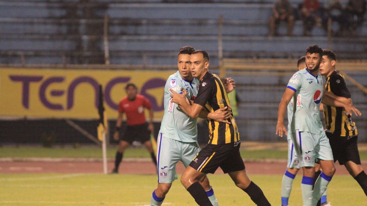Motagua goleó al Real España y agarra fuerzas para su partido contra Pachuca