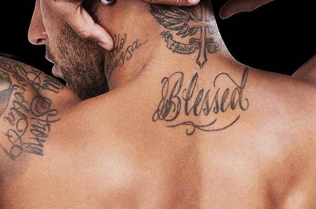 Tatuajes que tiene Neymar en la nuca. Foto: Marca