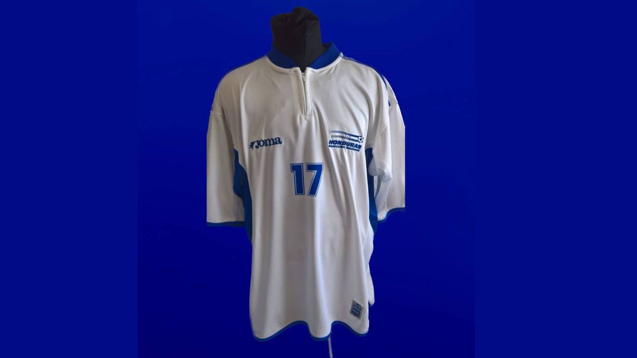 Estilos de camisetas de la Selección de Honduras, desde las eliminatorias del Mundial 2002 hasta 2023