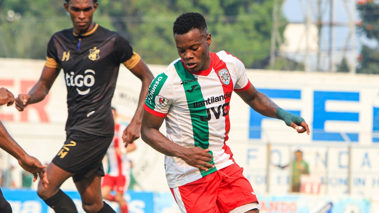 Jugador de Marathón recibe castigo por frase contra los árbitros y multan a figura de Olimpia