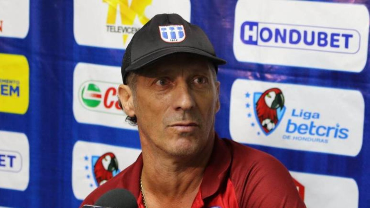 Pedro Troglio estalla en conferencia de prensa luego del empate ante Los Potros