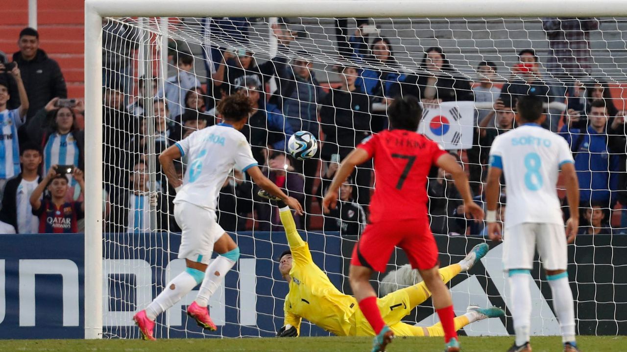 ¡Seguimos vivos! Honduras empató 2-2 contra Corea del Sur y se jugará todo contra Francia