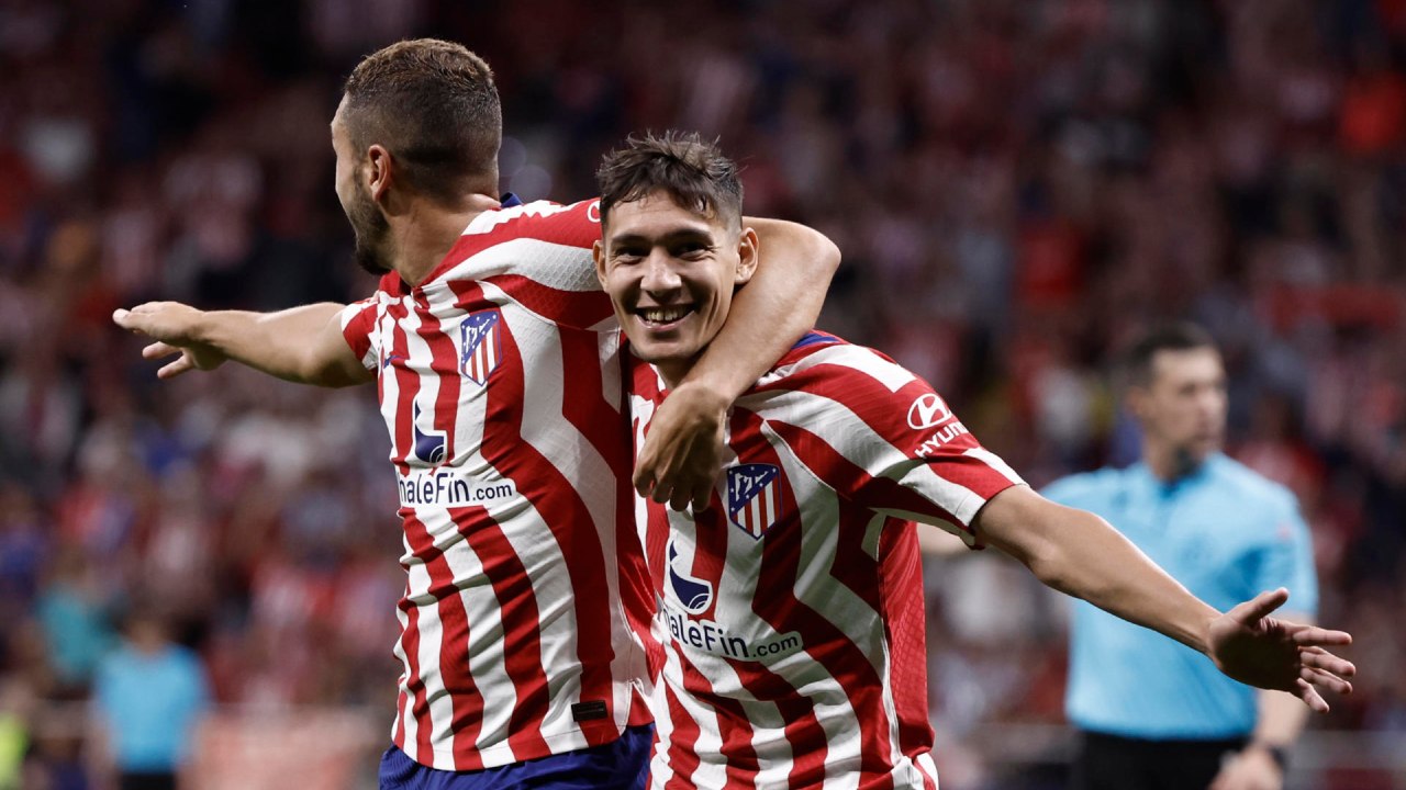 Atlético de Madrid golea al Cádiz del Choco Lozano y le arrebata la segunda posición a Real Madrid