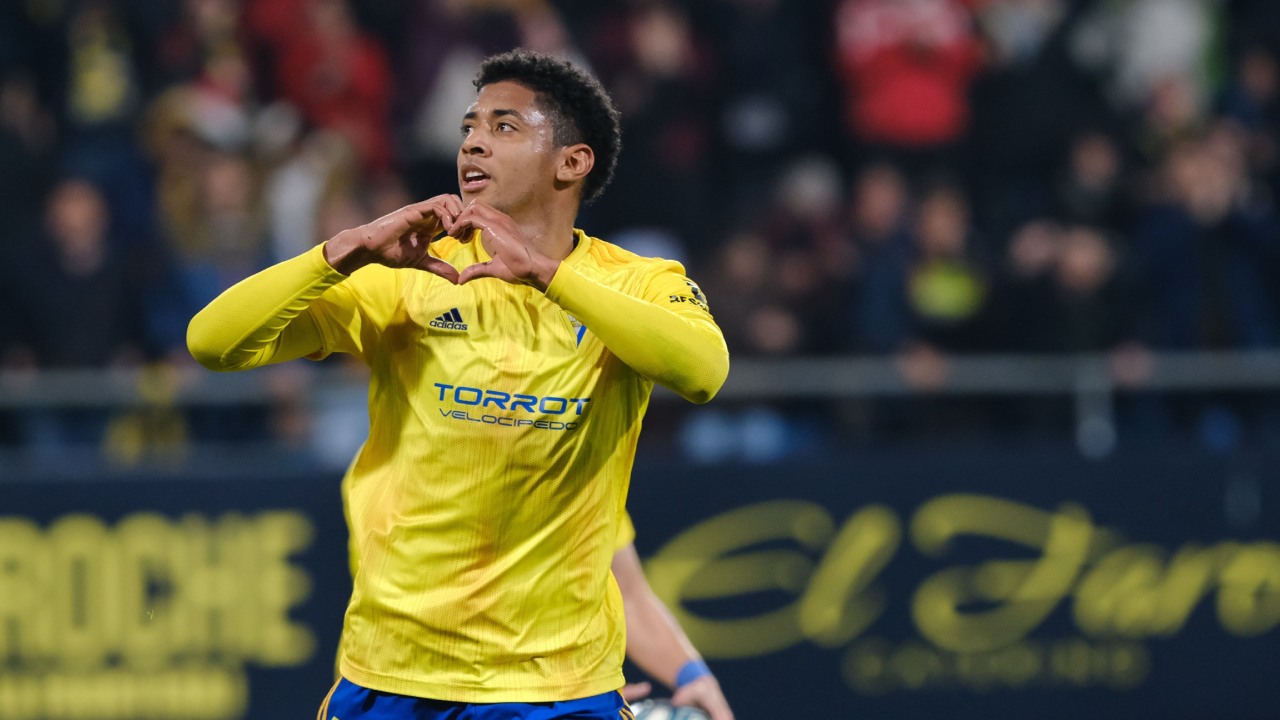 El histórico récord que logró el Choco Lozano con el Cádiz y que presumen en España
