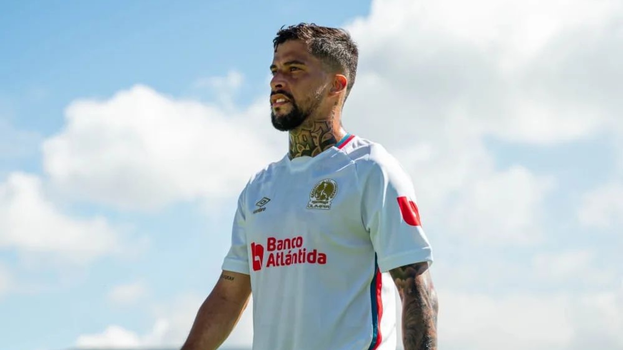 Gabriel Araújo confirma ofertas del fútbol de Brasil y define cuál será su futuro en Olimpia