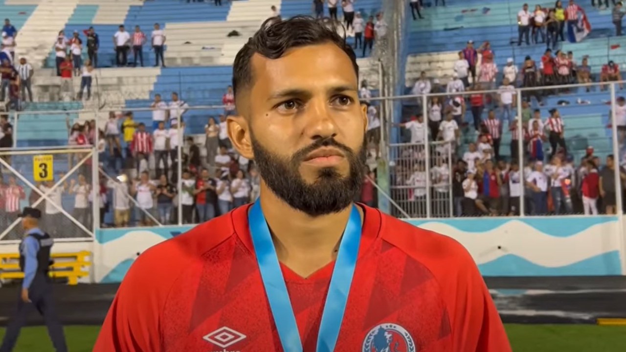Jorge Álvarez no descarta salir al extranjero y desea regresar a la Selección de Honduras