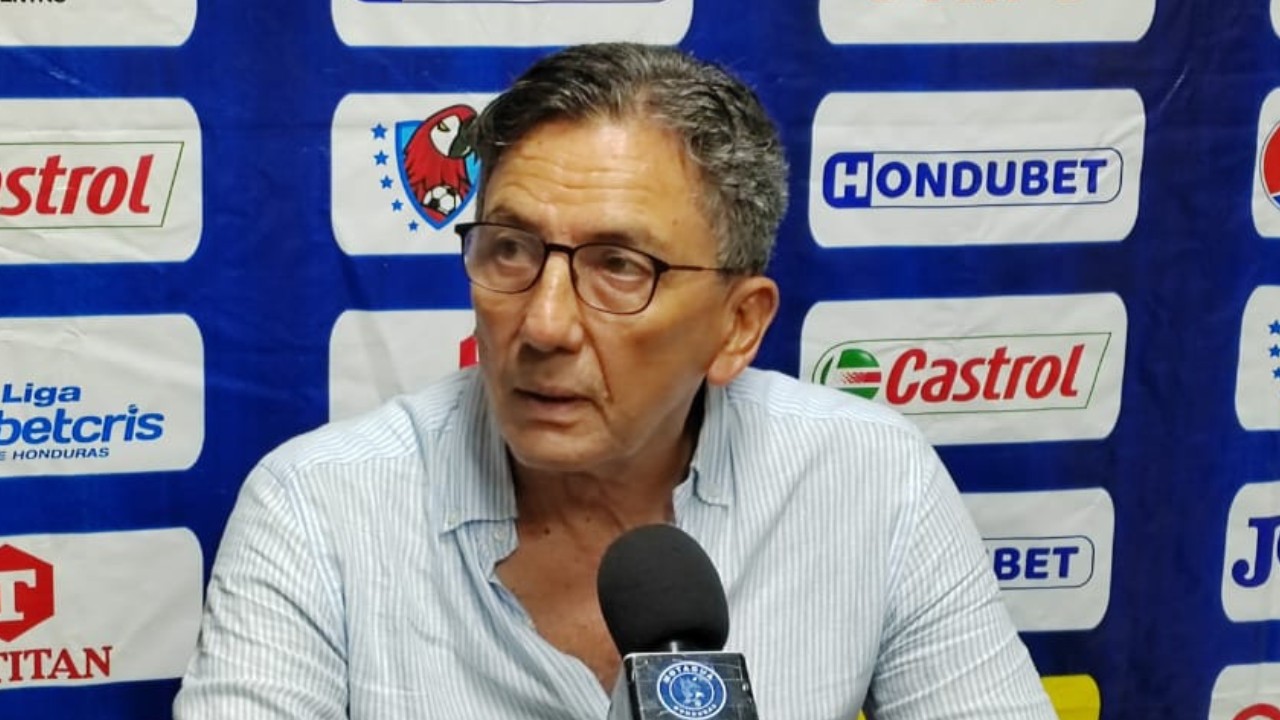 Salomón Nazar reacciona a polémica jugada que terminó en gol para Motagua