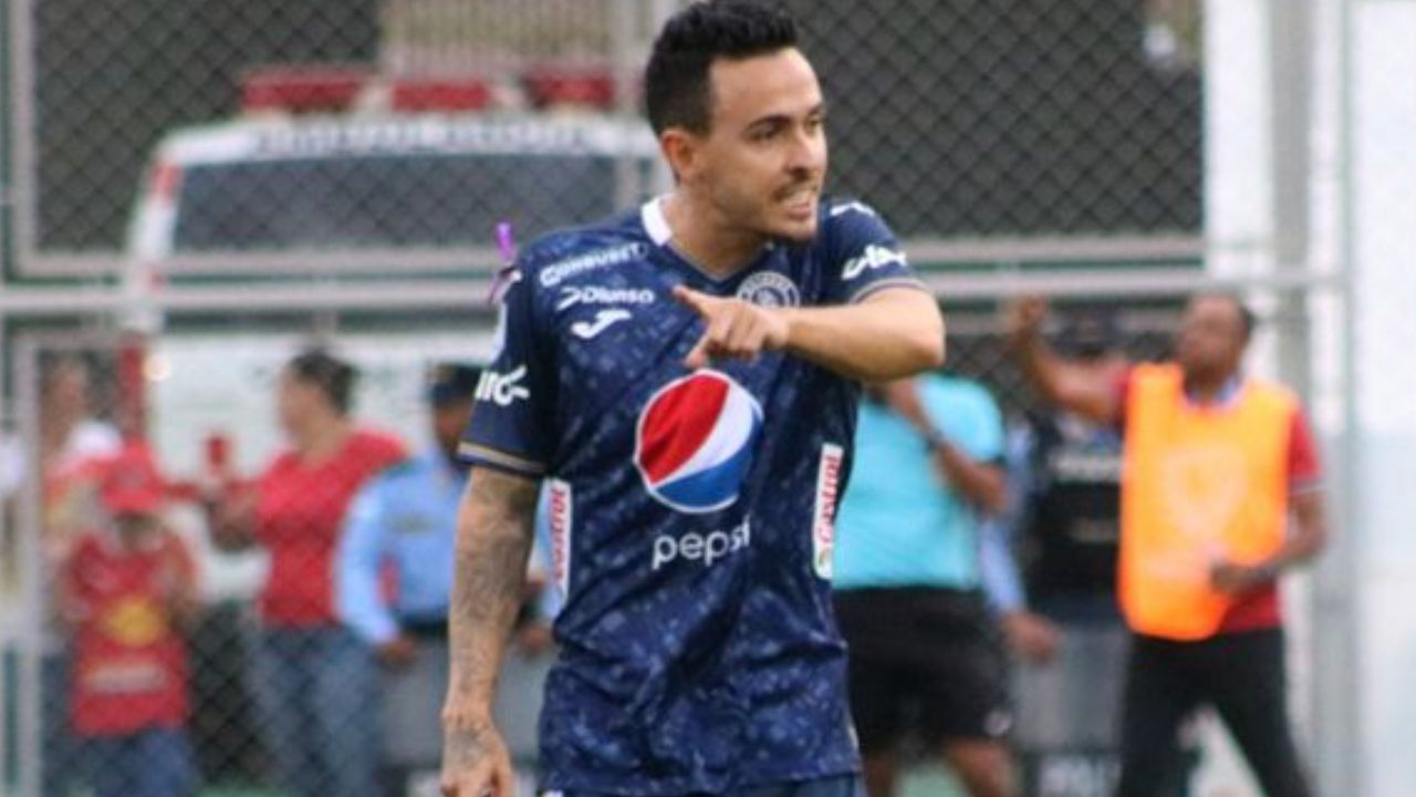 Santiago Montoya rompe el silencio y aclara su situación con Motagua