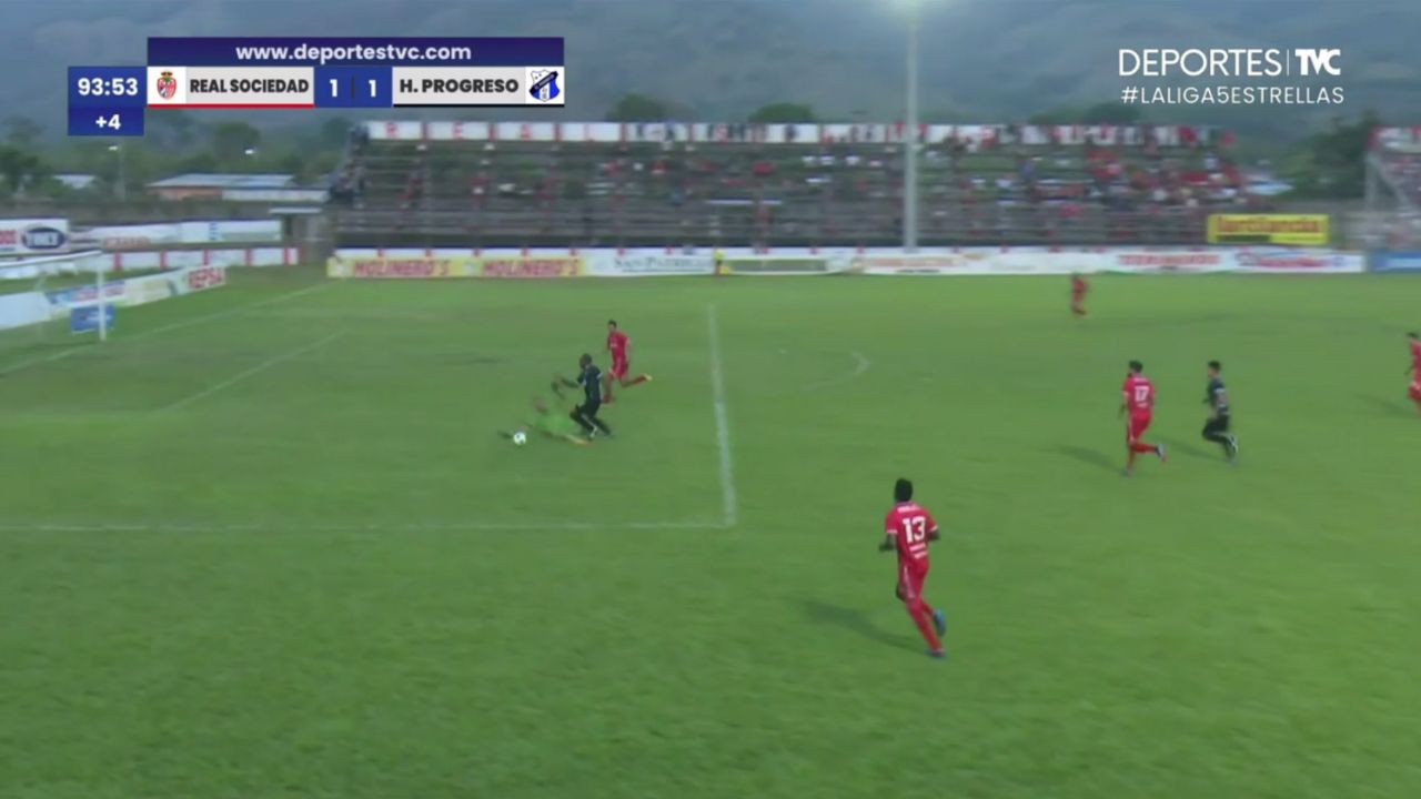 Así fue polémico penal que le marcaron al Real Sociedad en su partido contra Honduras Progreso