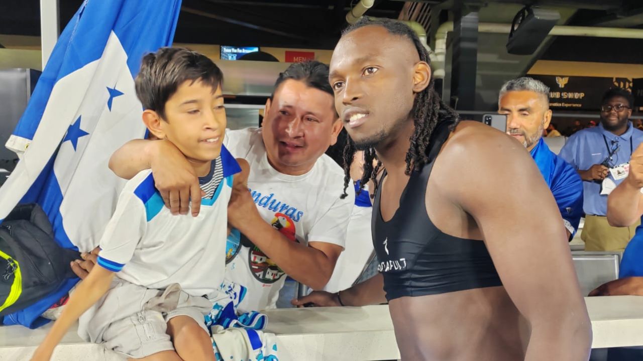 El tremendo gesto de Alberth Elis luego del amistoso entre Honduras y Venezuela