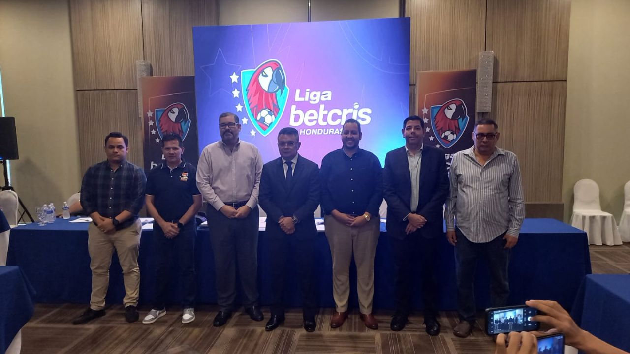 Liga Nacional de Honduras presentó a su nueva junta directiva