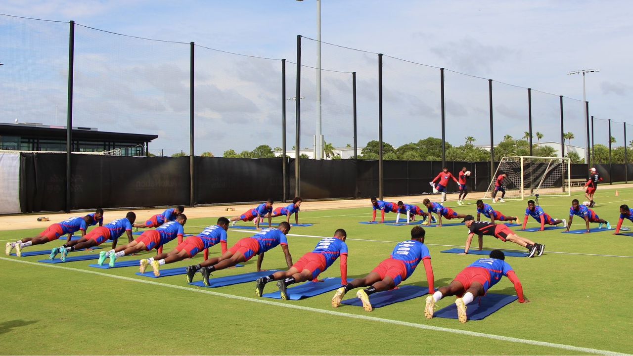 Polémica en Copa Oro: Dos selecciones rivales son puestas a entrenar a la par y al mismo tiempo