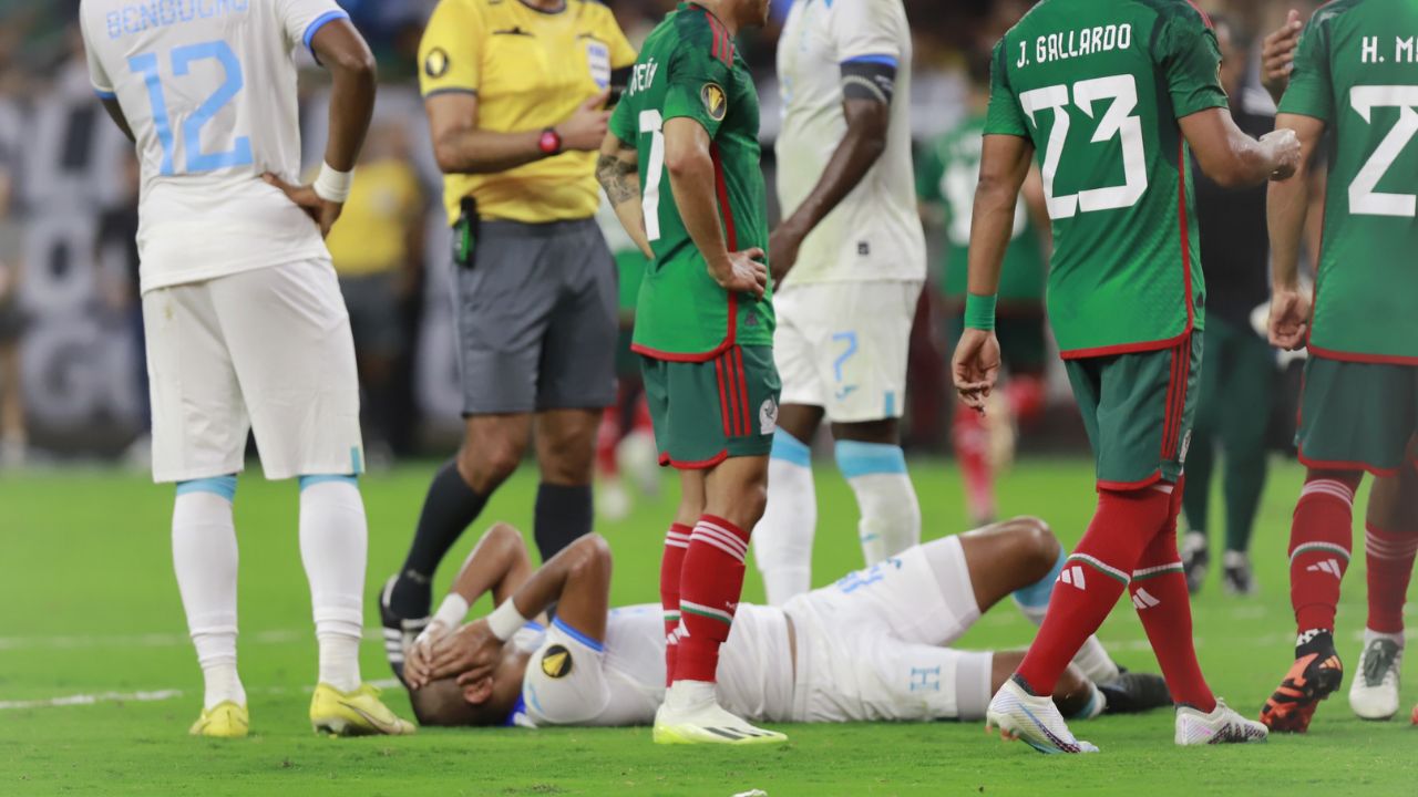 Jugador hondureño destapa la razón que provocó la goleada de Honduras a manos de México
