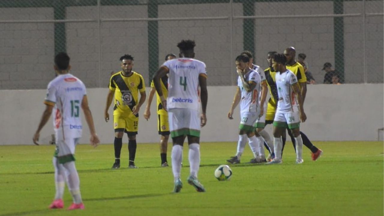 Génesis de Comayagua pega primero ante Platense y saca ventaja para la vuelta