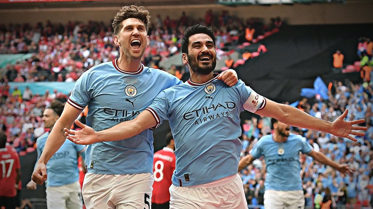 Manchester City se impone en el derbi y gana la FA Cup para apuntar al triplete en Estambul