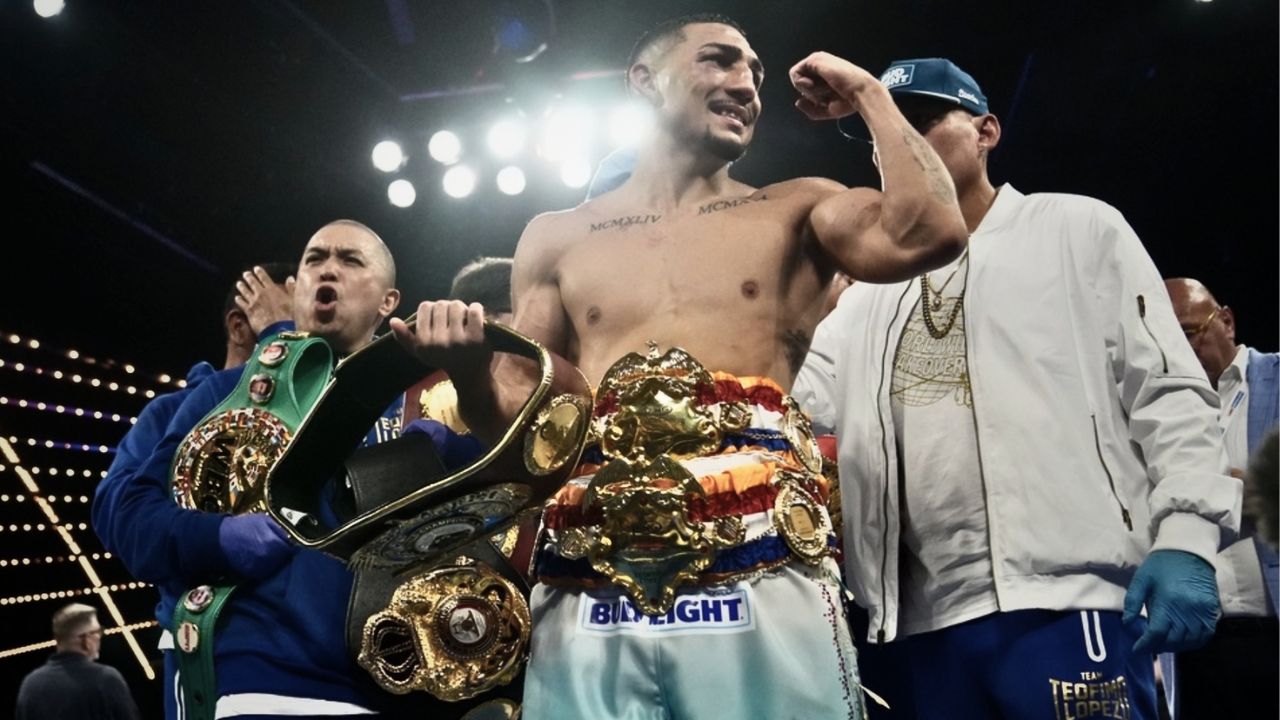 Teófimo López sorprende y anuncia su retiro del boxeo luego de su nuevo título mundial