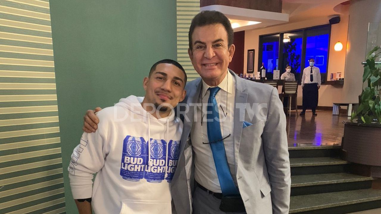 Salvador Nasralla sorprende con mensaje a Teófimo López tras nuevo título en el boxeo